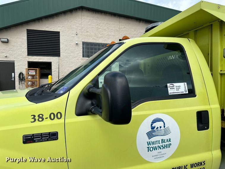 image for item EB2794 2000 Ford F550 dump truck