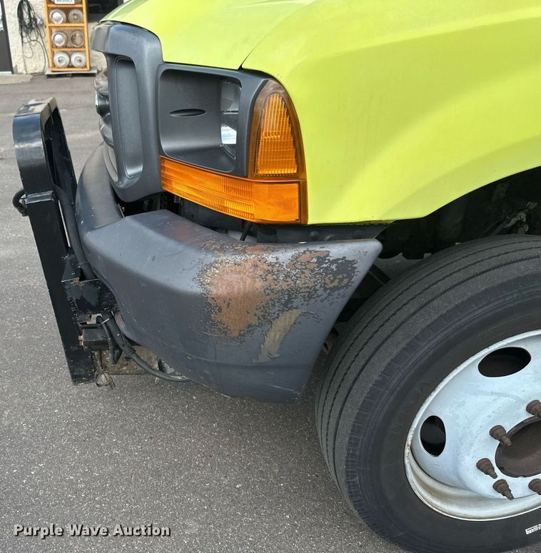 image for item EB2794 2000 Ford F550 dump truck