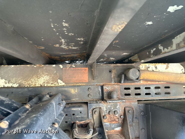 image for item EB2794 2000 Ford F550 dump truck