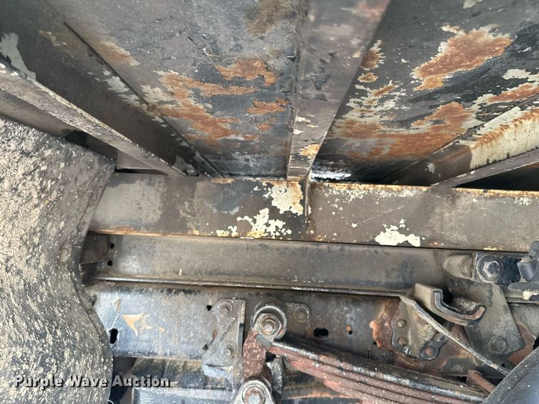 image for item EB2794 2000 Ford F550 dump truck