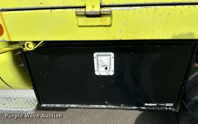 image for item EB2794 2000 Ford F550 dump truck