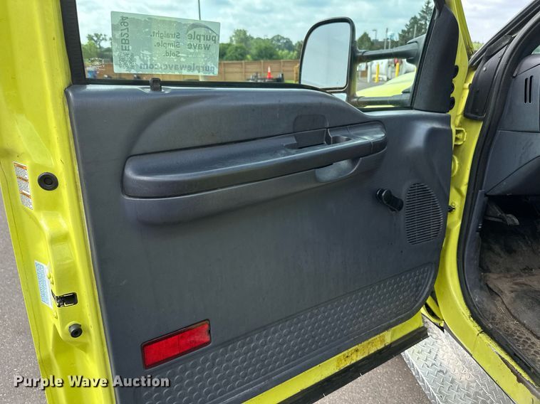 image for item EB2794 2000 Ford F550 dump truck