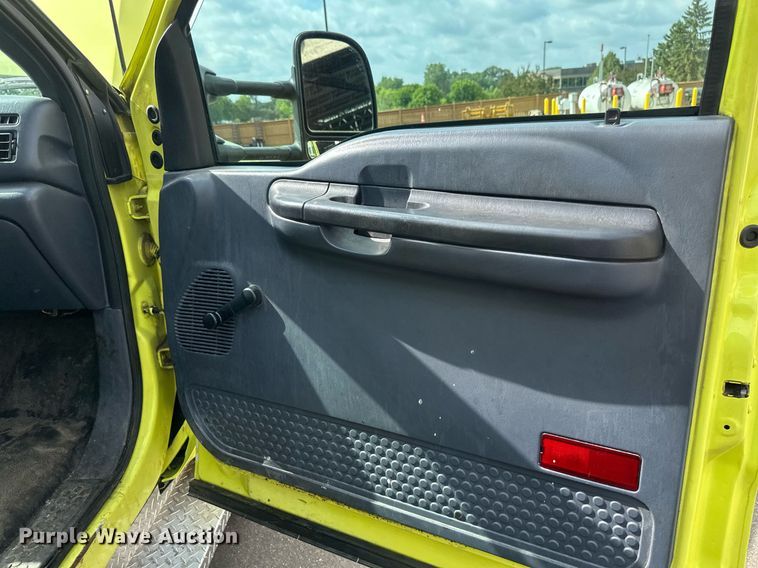 image for item EB2794 2000 Ford F550 dump truck