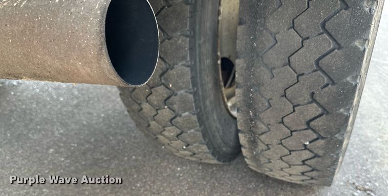 image for item EB2794 2000 Ford F550 dump truck