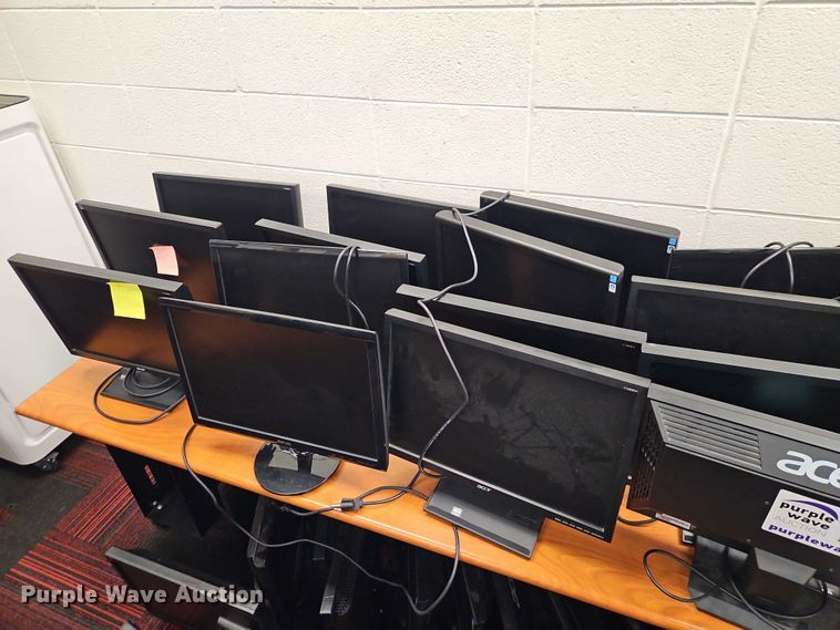 image for item EB8153 Approximately 241 computer monitors