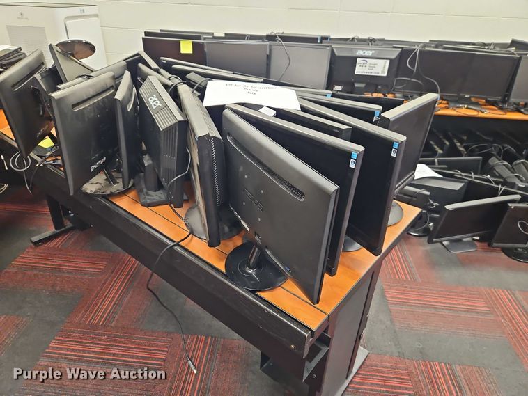 image for item EB8153 Approximately 241 computer monitors