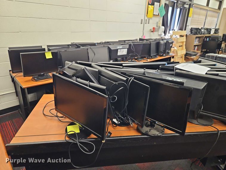 image for item EB8153 Approximately 241 computer monitors