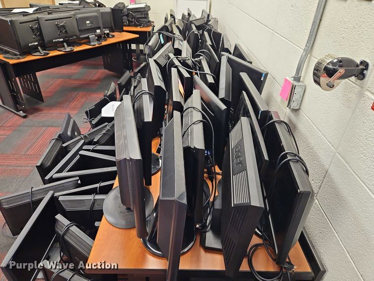 image for item EB8153 Approximately 241 computer monitors