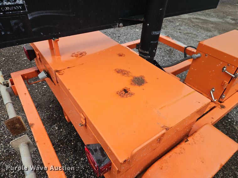 image for item EB8180 2007 American Signal message board trailer