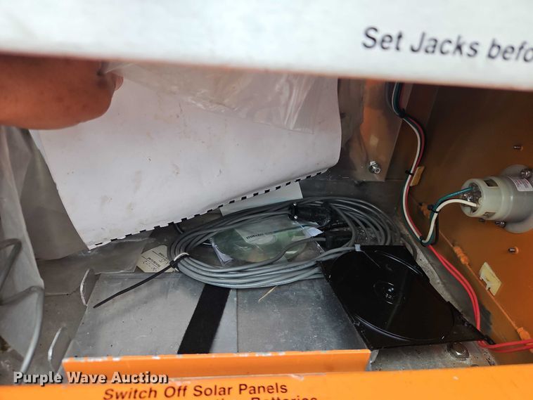 image for item EB8180 2007 American Signal message board trailer