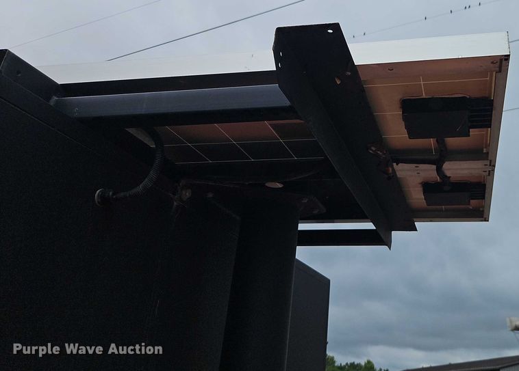 image for item EB8180 2007 American Signal message board trailer