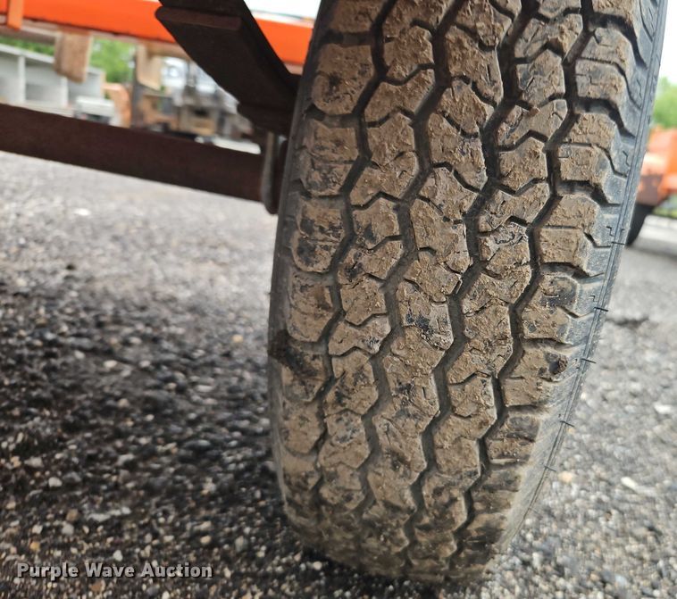 image for item EB8180 2007 American Signal message board trailer