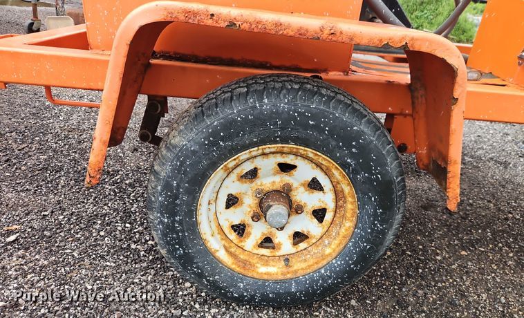 image for item EB8180 2007 American Signal message board trailer