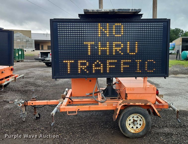 image for item EB8181 2007 American Signal message board trailer