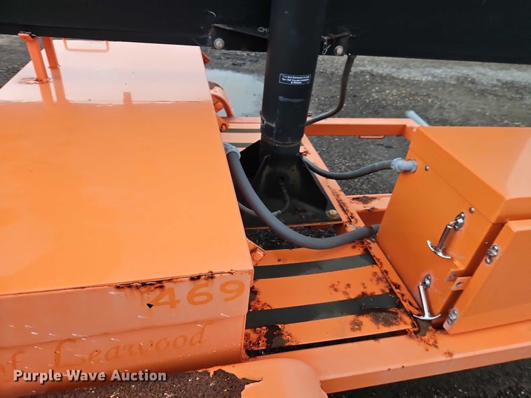 image for item EB8181 2007 American Signal message board trailer