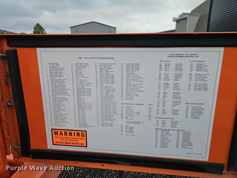 image for item EB8181 2007 American Signal message board trailer