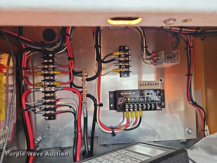 image for item EB8181 2007 American Signal message board trailer