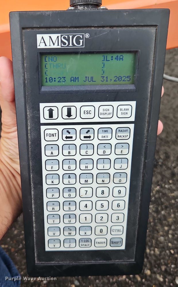 image for item EB8181 2007 American Signal message board trailer