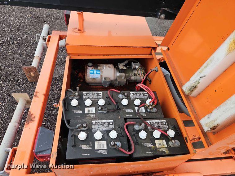 image for item EB8181 2007 American Signal message board trailer