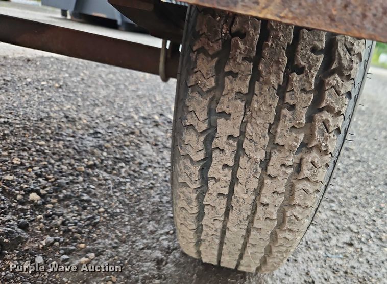 image for item EB8181 2007 American Signal message board trailer