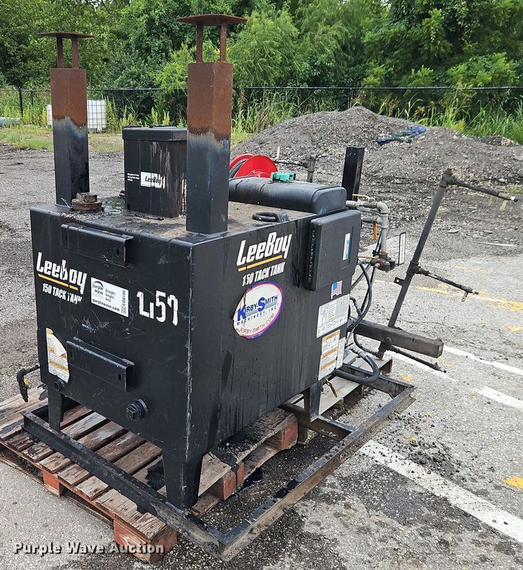 image for item EB8185 LeeBoy 150 tack distributor 