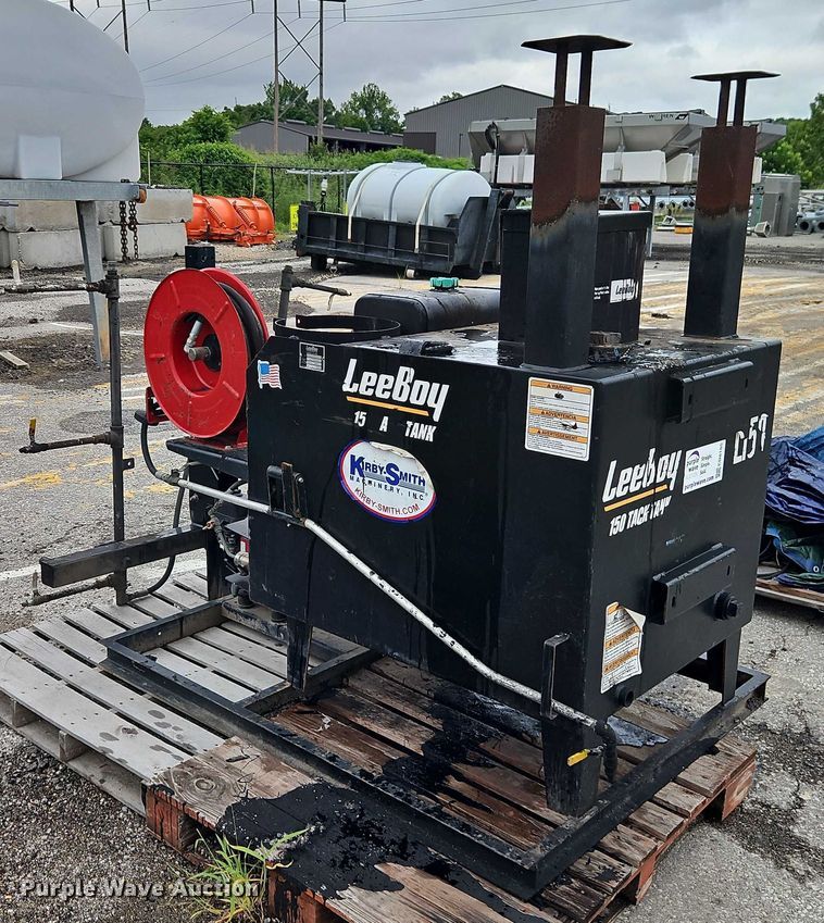 image for item EB8185 LeeBoy 150 tack distributor 