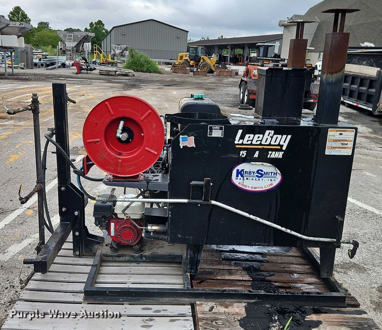 image for item EB8185 LeeBoy 150 tack distributor 