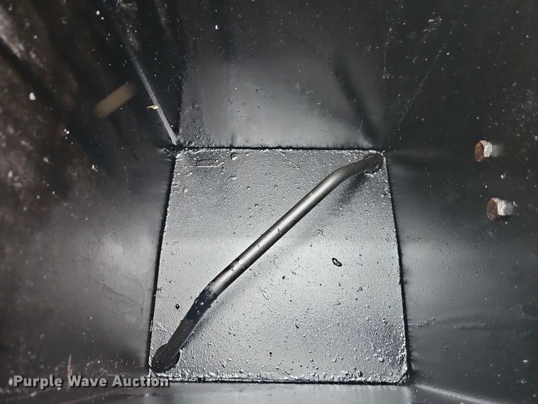 image for item EB8185 LeeBoy 150 tack distributor 