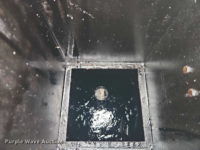 image for item EB8185 LeeBoy 150 tack distributor 