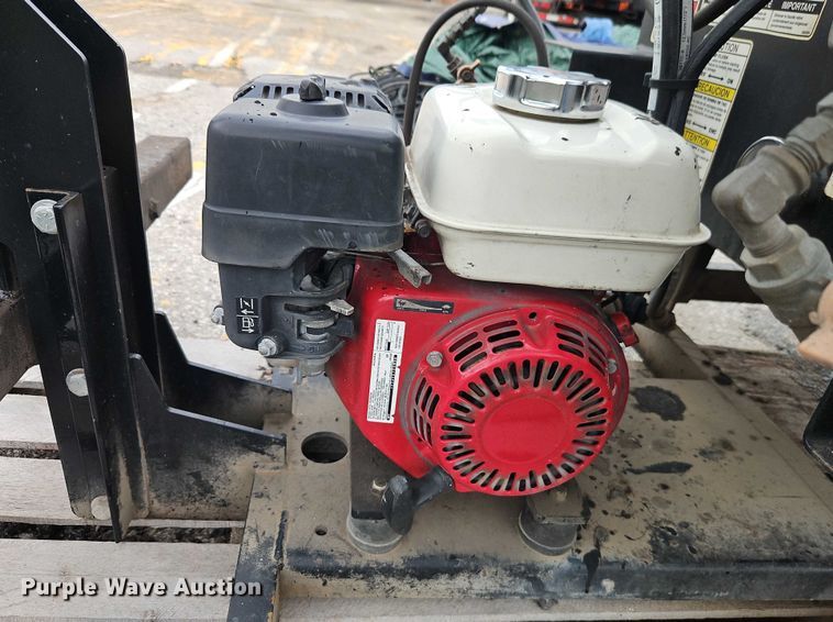 image for item EB8185 LeeBoy 150 tack distributor 