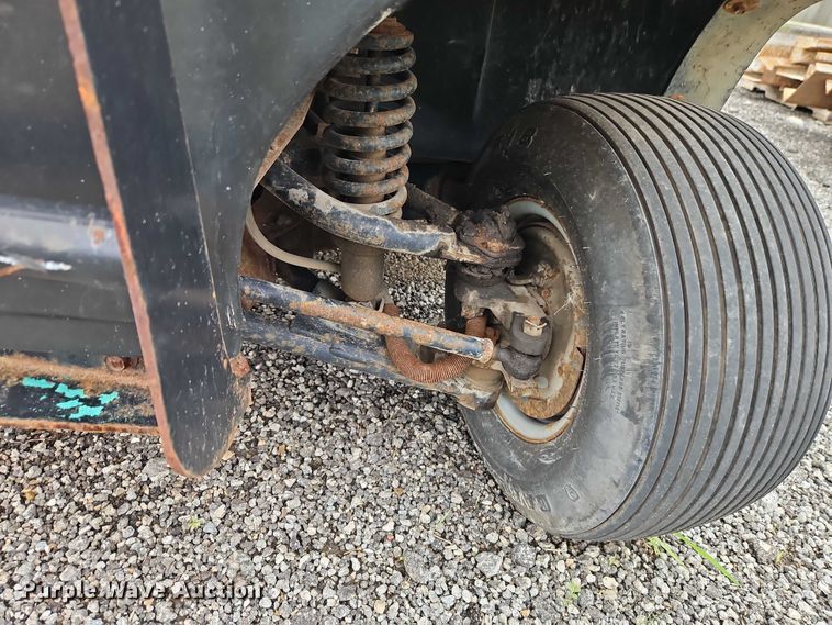 image for item EB8196 Cushman Turf-Truckster utility vehicle