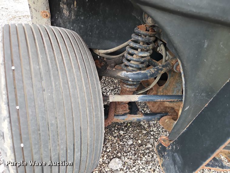 image for item EB8196 Cushman Turf-Truckster utility vehicle