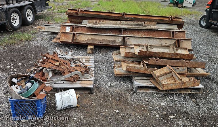 image for item EB8197 Concrete curb forms