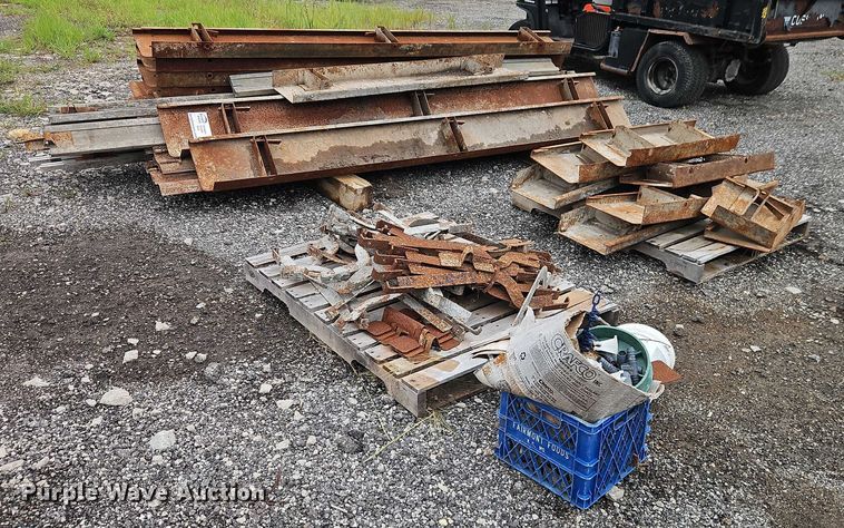 image for item EB8197 Concrete curb forms