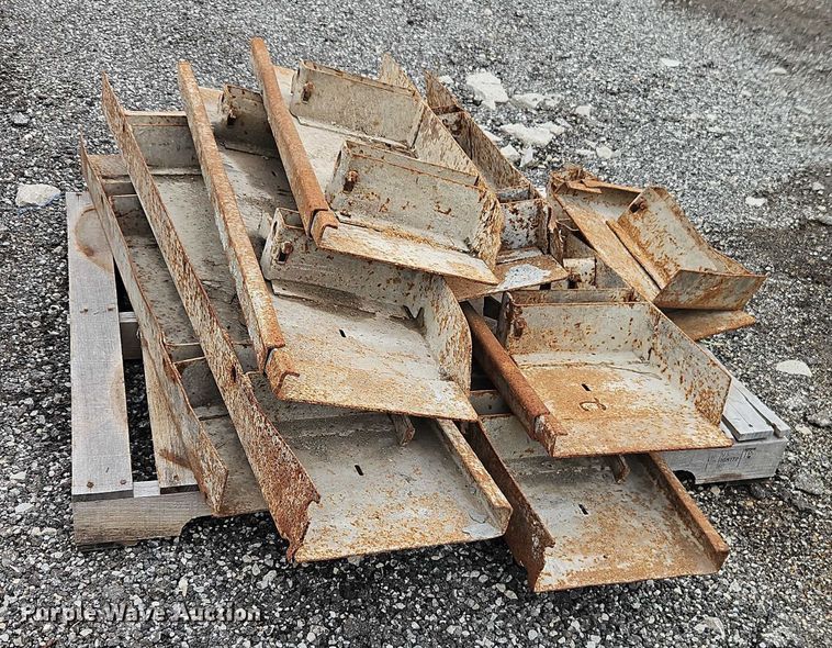 image for item EB8197 Concrete curb forms
