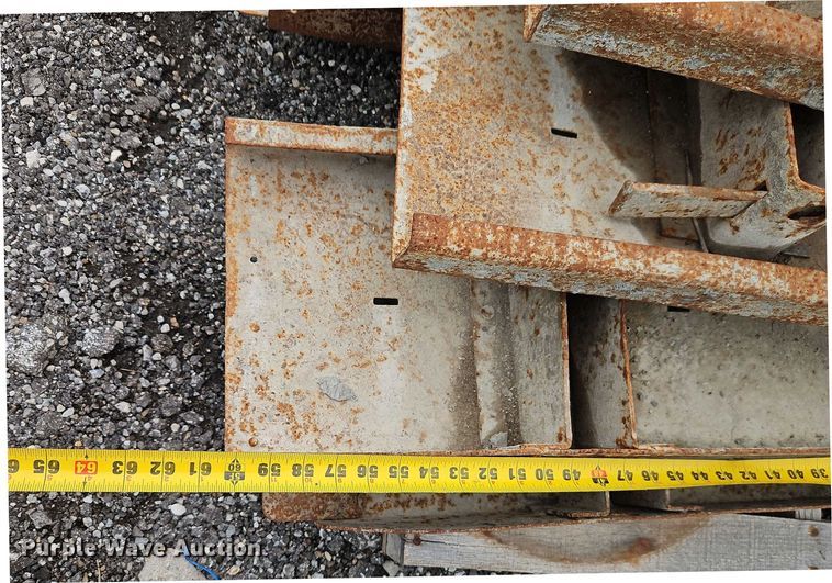 image for item EB8197 Concrete curb forms