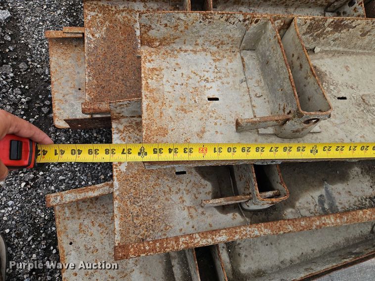 image for item EB8197 Concrete curb forms