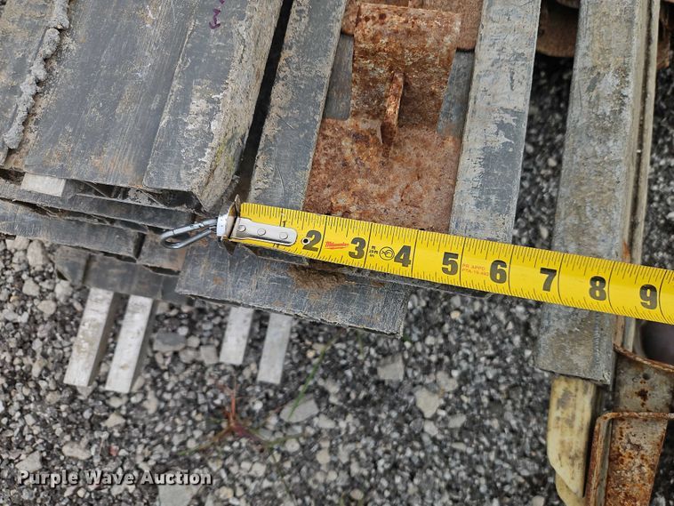 image for item EB8197 Concrete curb forms