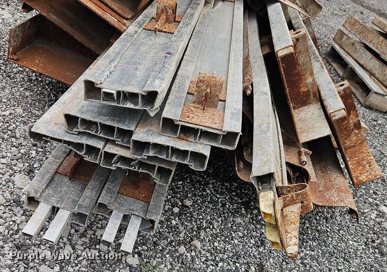 image for item EB8197 Concrete curb forms