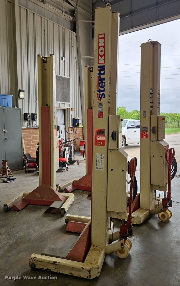 image for item EB8198 (4) Stertil Koni ST-1072 column lifts