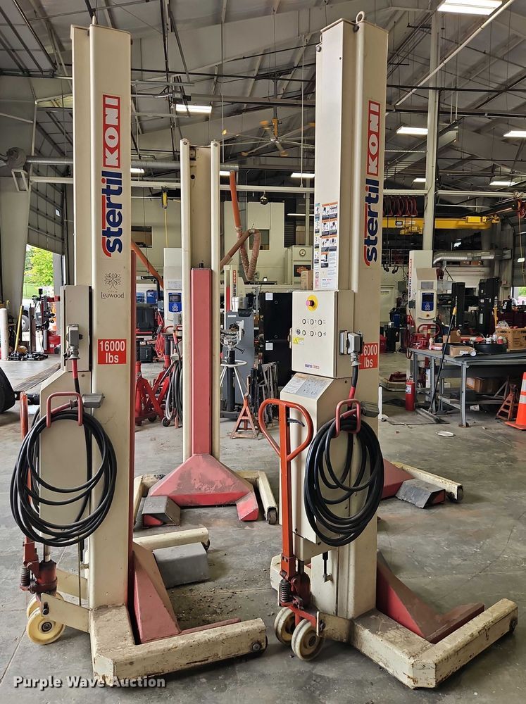 image for item EB8198 (4) Stertil Koni ST-1072 column lifts