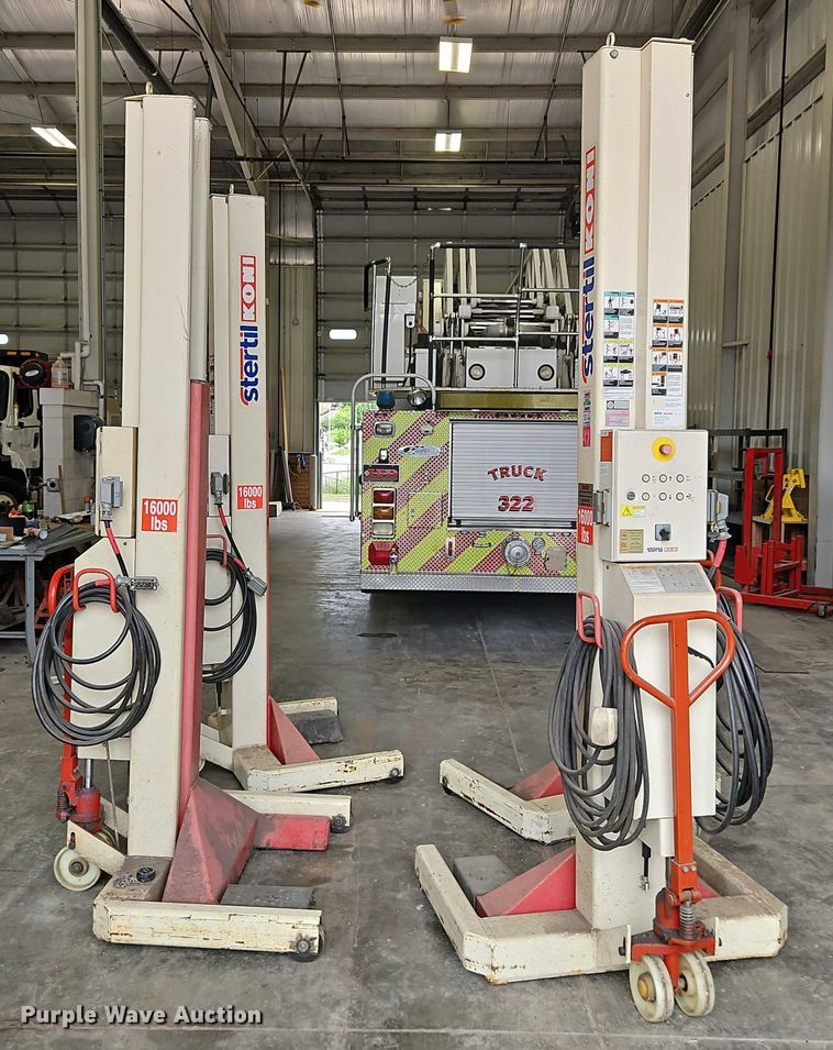 image for item EB8198 (4) Stertil Koni ST-1072 column lifts