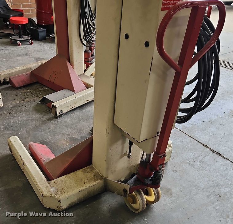 image for item EB8198 (4) Stertil Koni ST-1072 column lifts