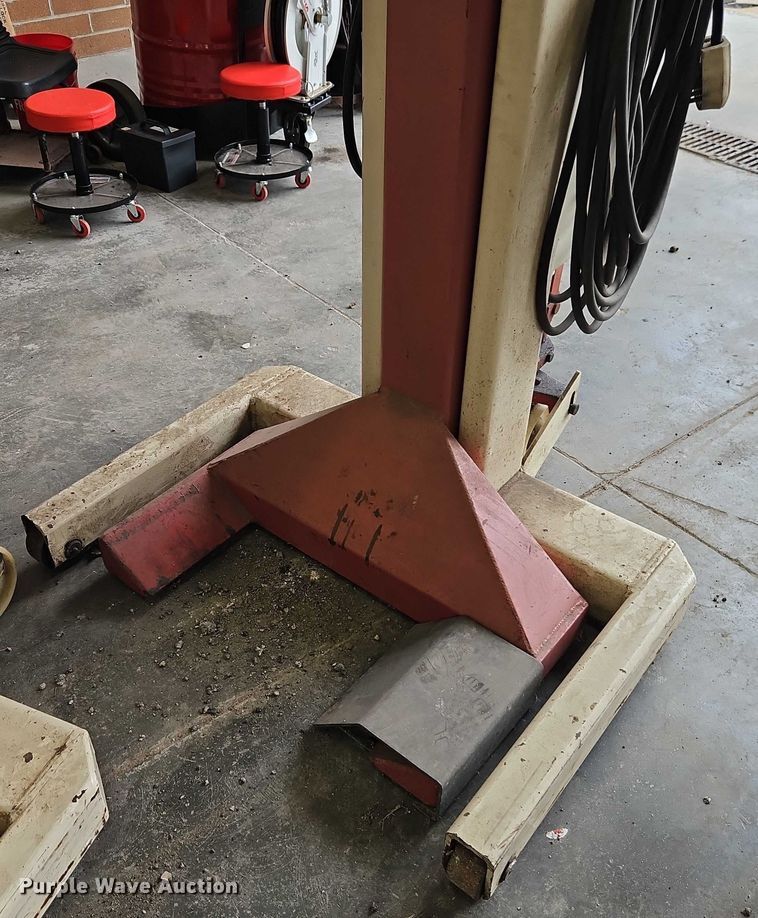 image for item EB8198 (4) Stertil Koni ST-1072 column lifts