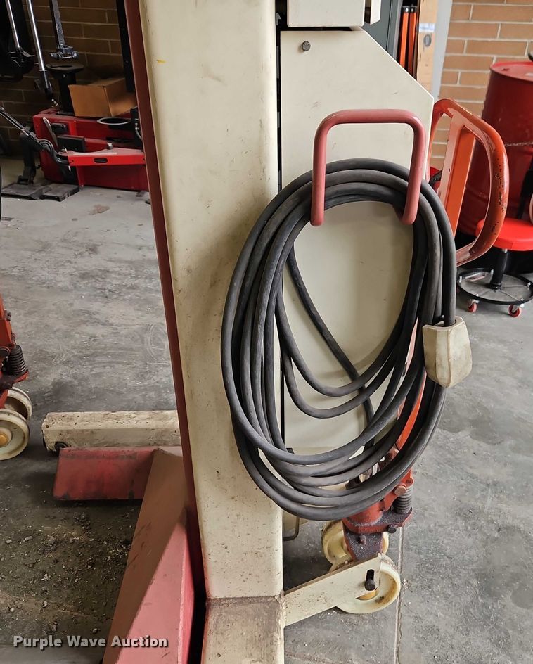 image for item EB8198 (4) Stertil Koni ST-1072 column lifts