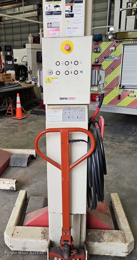 image for item EB8198 (4) Stertil Koni ST-1072 column lifts