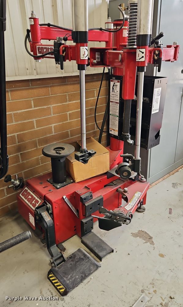 image for item EB8199 Coats 80C tire machine