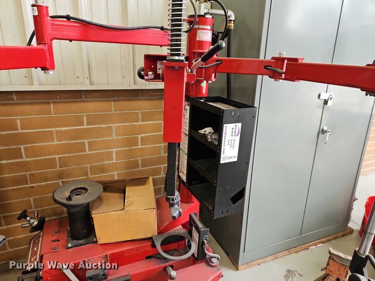 image for item EB8199 Coats 80C tire machine