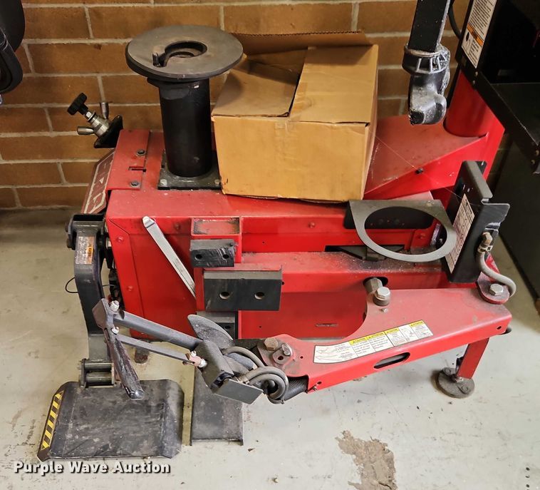 image for item EB8199 Coats 80C tire machine