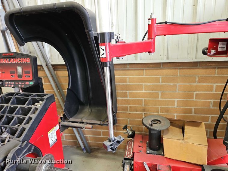 image for item EB8199 Coats 80C tire machine